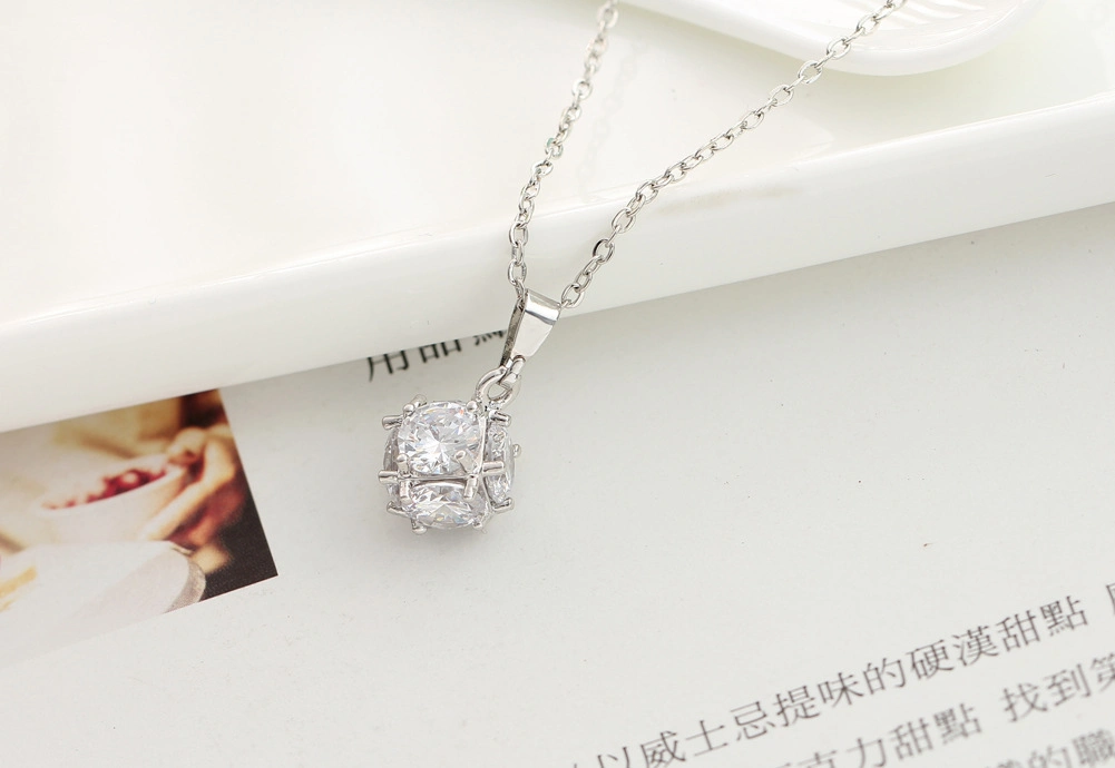 Lovely Crystal Necklace Christmas Gift Multi-Faceted Crystal Ball Necklace