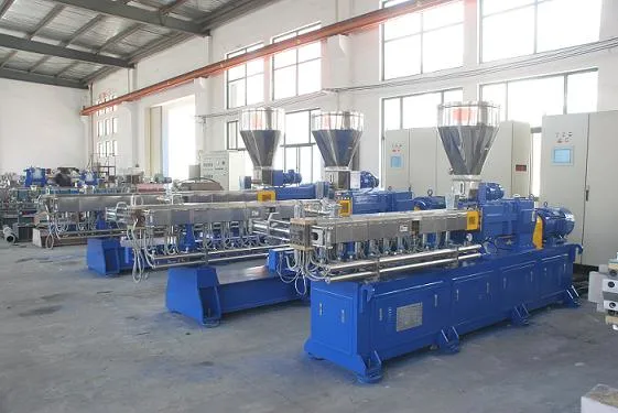 CE Certification Compounding Parallel Co-Rotating Twin Screw Extruder for Extruding Machine