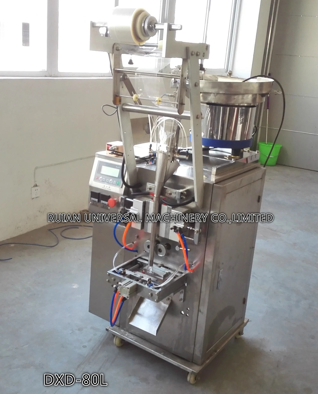 Full Automatic Hardware Cable Clips Counting Packaging Machine