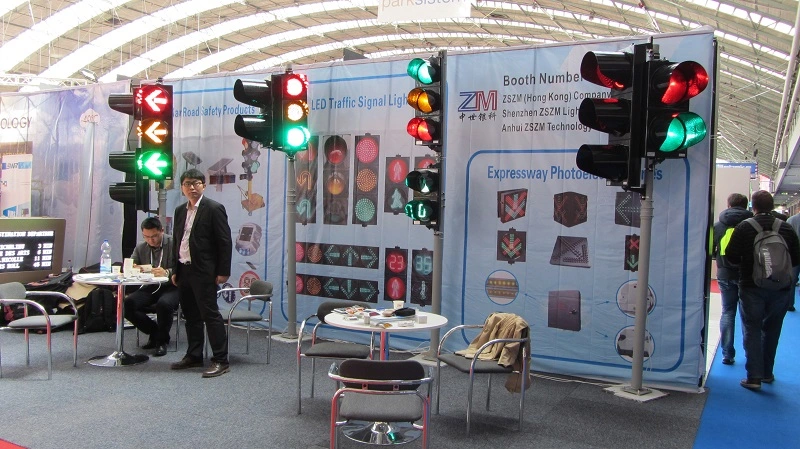 En12368 300mmdynamic LED Pedestrian Traffic Signal for Pedestrian Crossing