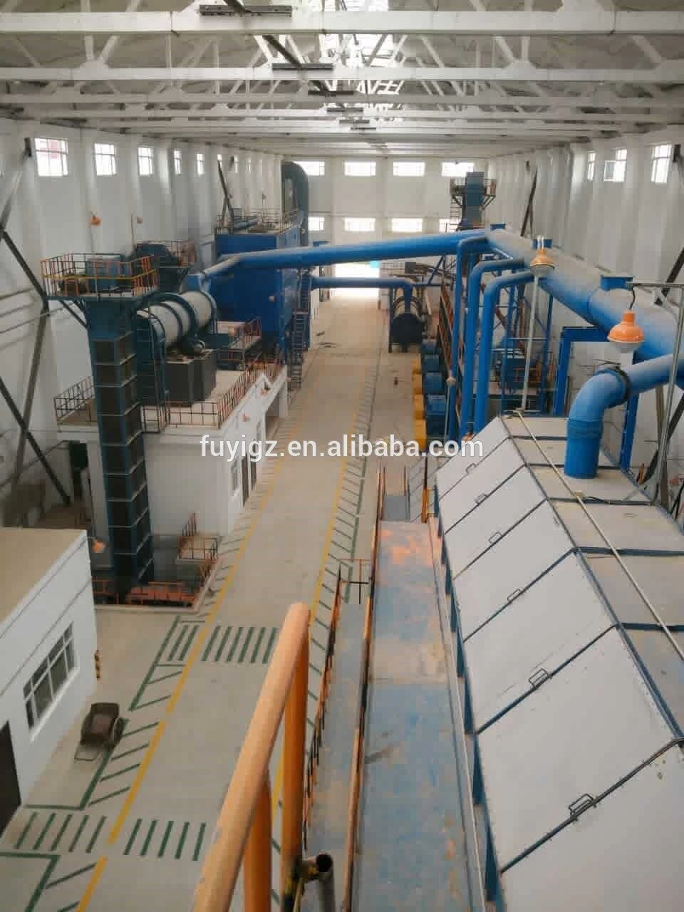 Double roller extrusion granulator for bentonite clay cat litter