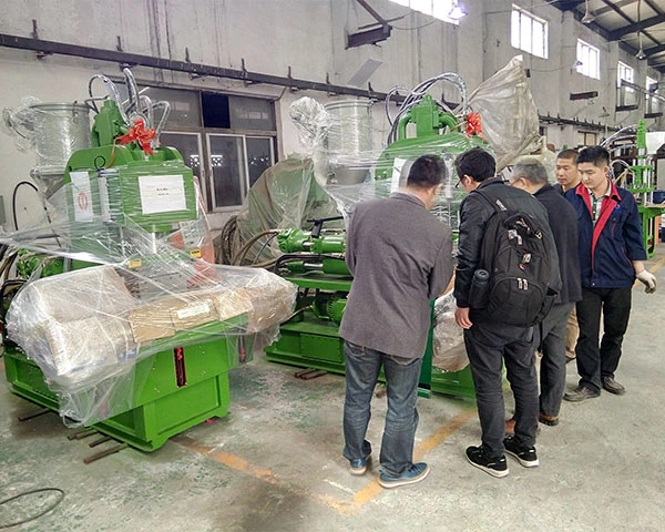 Plastic PVC Injection Molding Mould Machine for Hardware Fitting