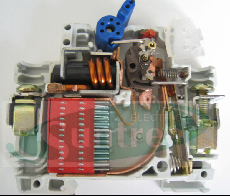 Suntree DC Circuit Breaker DC MCB 2pole 4pole 16A 32A