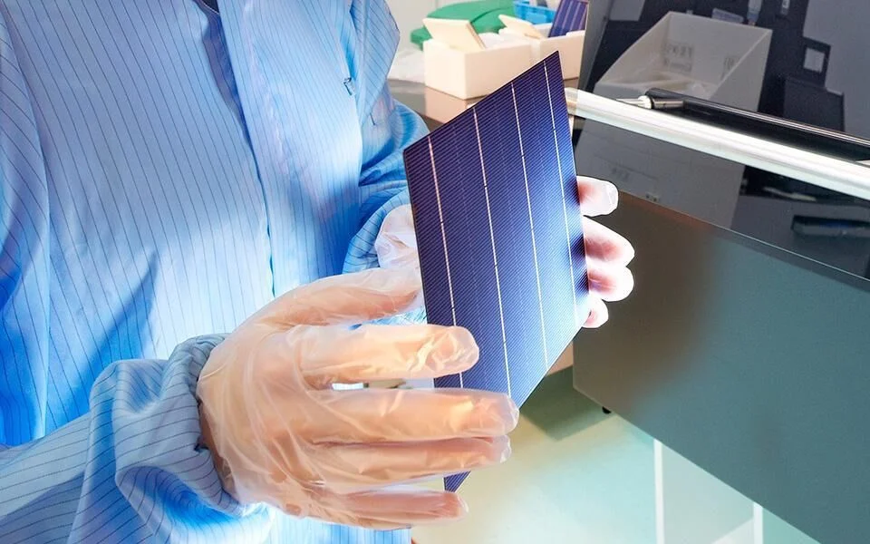 Monocrystalline Silicon Solar Cells 166mm*166mm 9bb Solar Cell Efficiency 21.5%-22.9% Bifacial Solar Cell Characteristics