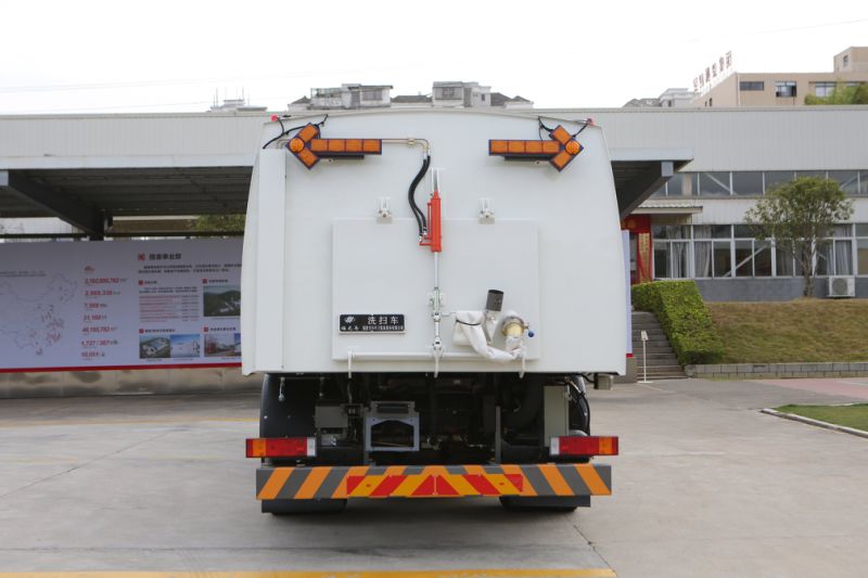 Fulongma Diesel Road Sweeper for Various Chassis Truck Mount Body