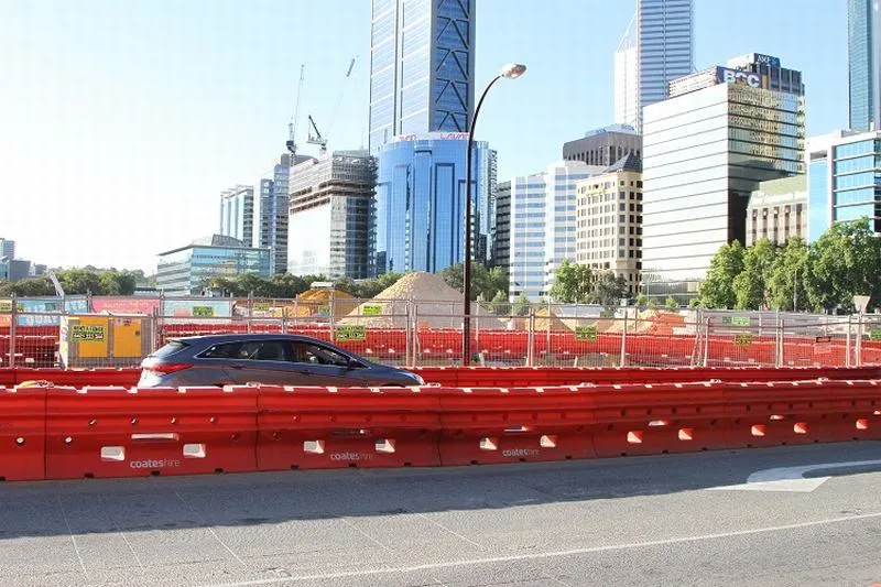 Plastic Safety Security Crash Fence Wall Temporary Construction Water Filled Crash Barriers