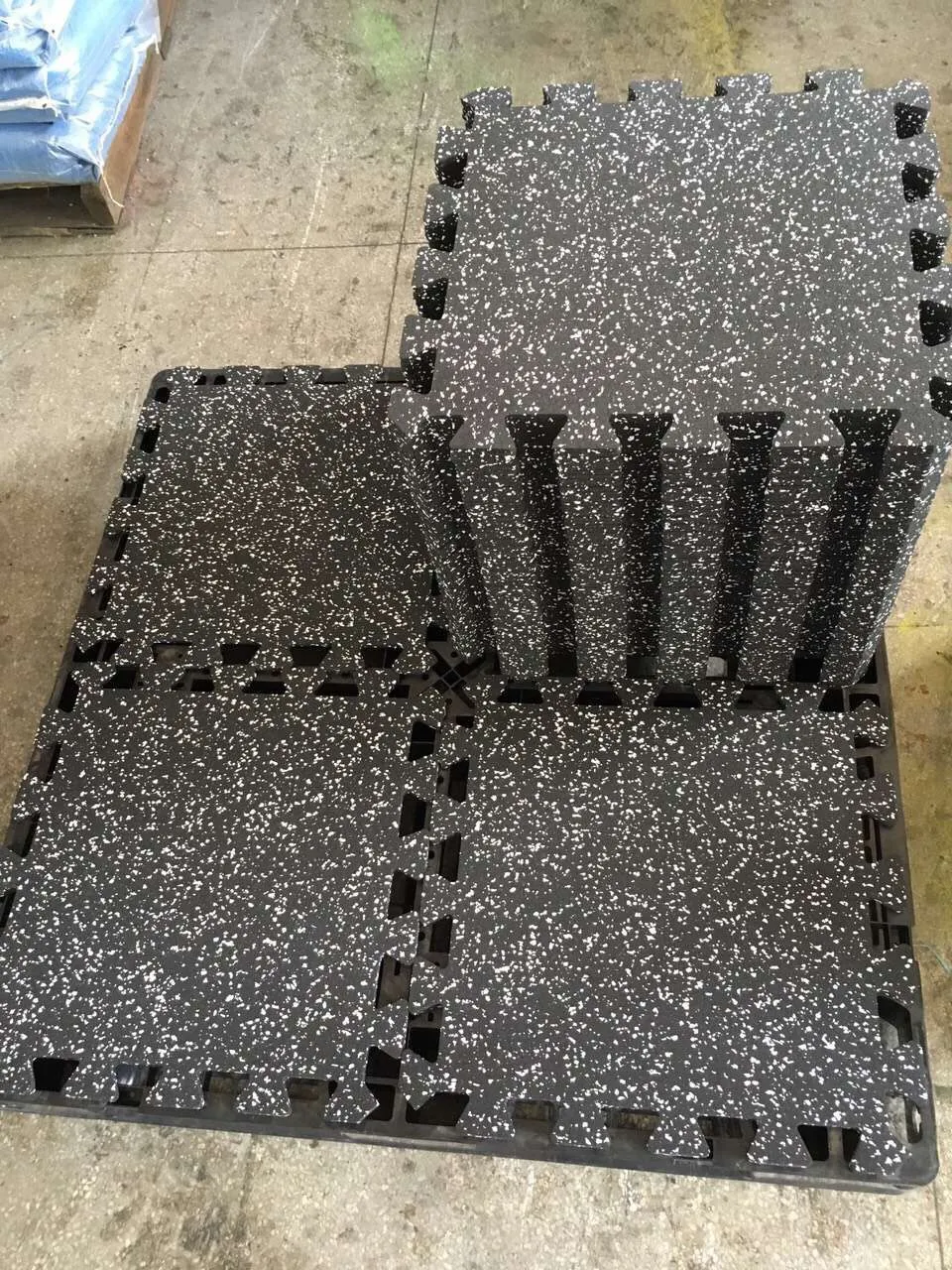 8mm/10mm Rubber Gym Flooring Tiles Rubber Mat for Gym