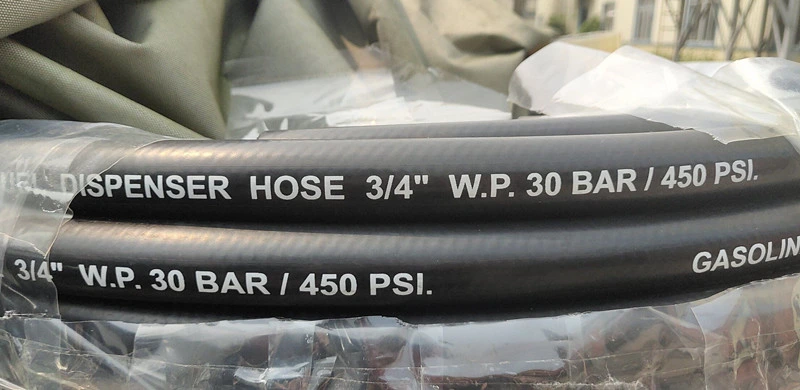 NBR Rubber Material Steel Wire Embedded Flexible Fuel Hose for Oil Station 3/4 Inch