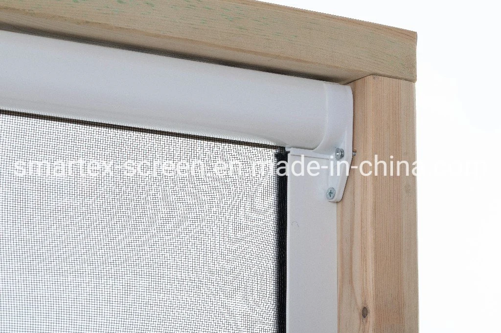 PVC Roll Down Retractable Insect Screen for Windows with Mosquito Net Installed