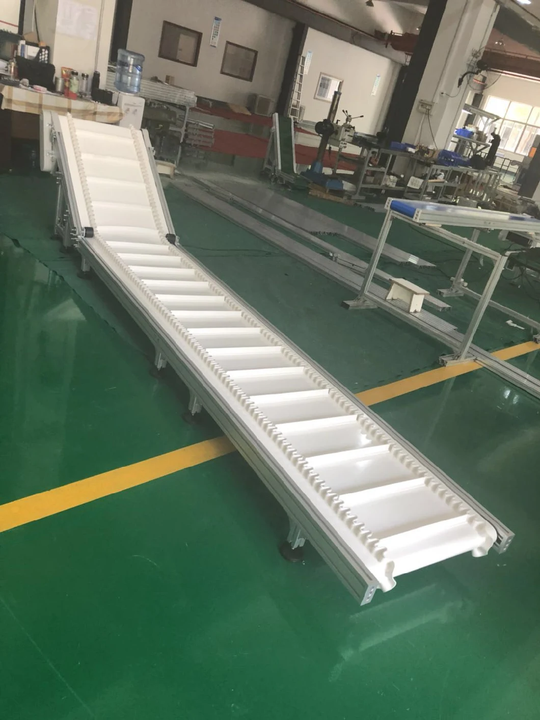 Custom Belting Inclined Modular Conveyor Incline Belt Elevator Conveyor