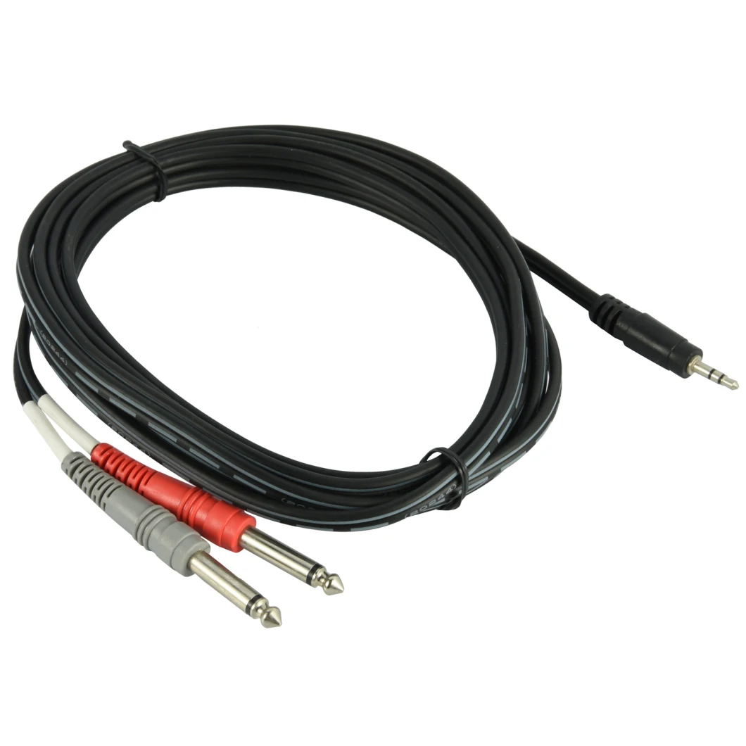 Essential Interconnect Y-Cable 3.5 mm Trs Male to 1/4