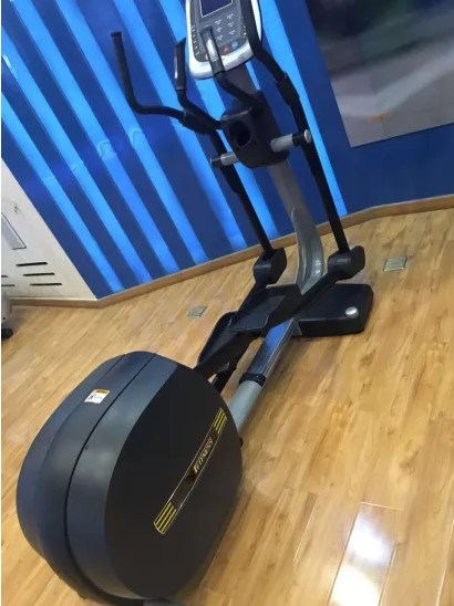 2020 Hot Selling Gym Equipment Fitness Commercial Elliptical Machine