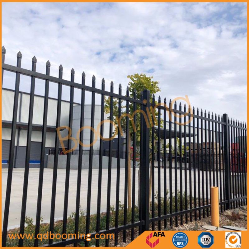 Horizontal Rails and Vertical Picket Steel Spear Fencing