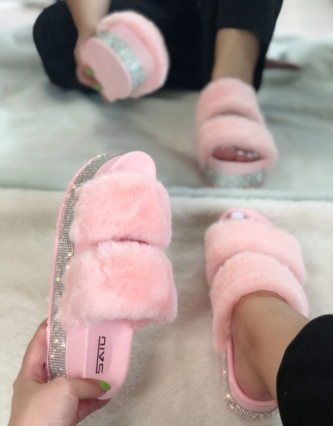 Wholesale Fur Slippers for Women Open Toe Flats Slides Sandals Soft Warm Bedroom Slippers