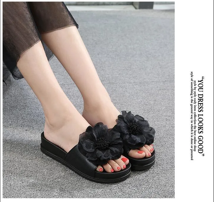 Sweet Style Outside Wearing Slippers Lady Fashion Platform Beach Sandals Flower Slippers