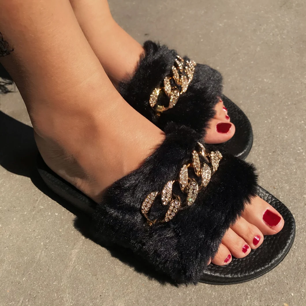 Wholesale Fur Slippers with Diamond Chain Decoration, Women Fashion Slides Warm Sandals Slippers