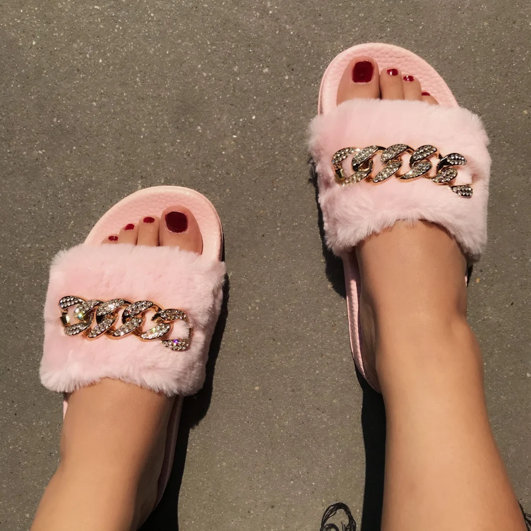 Wholesale Fur Slippers with Diamond Chain Decoration, Women Fashion Slides Warm Sandals Slippers