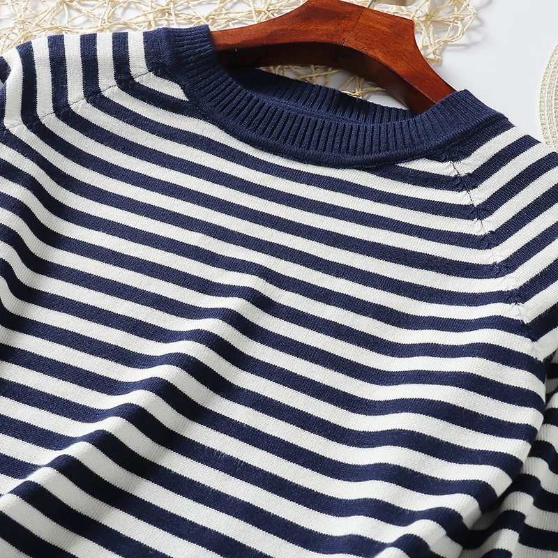 Simple Long-Sleeved Knitted Sweaters Women Round Neck Striped Pullover
