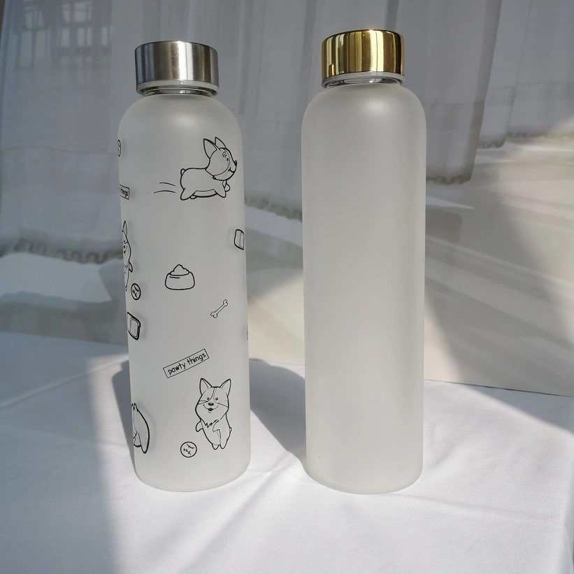 2021 New Design Custom Logo 500ml Gold Lid Sport Frosted Glass Water Bottle for Gift