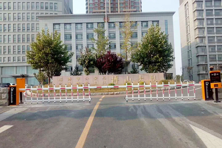 Safety Road Vehicle Access Control System Advertising Barrier Boom Gate