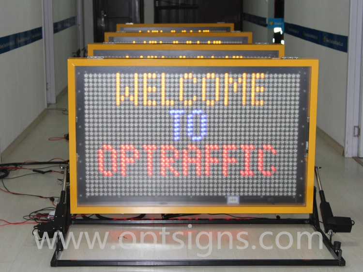Outdoor Use Traffic Control LED Display Truck Mounted Vms