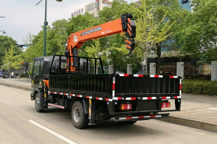8 Tons Cargo Crane Truck with Tail-Board