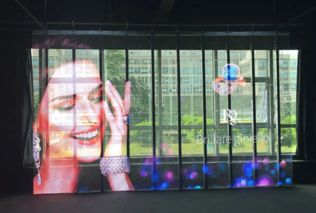 P7.8/7.8mm High Definition Window Glass LED Display Transparent LED Video Display