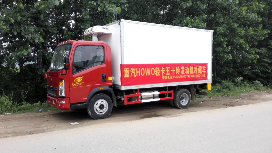 Sinotruk HOWO 4X2 4 Ton Mni Truck Frozen Food Truck Box Truck for Sale