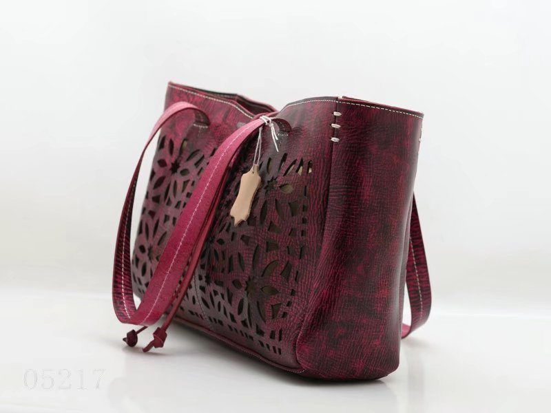 Perforated Leather Designer Leather Handbag (F5217)