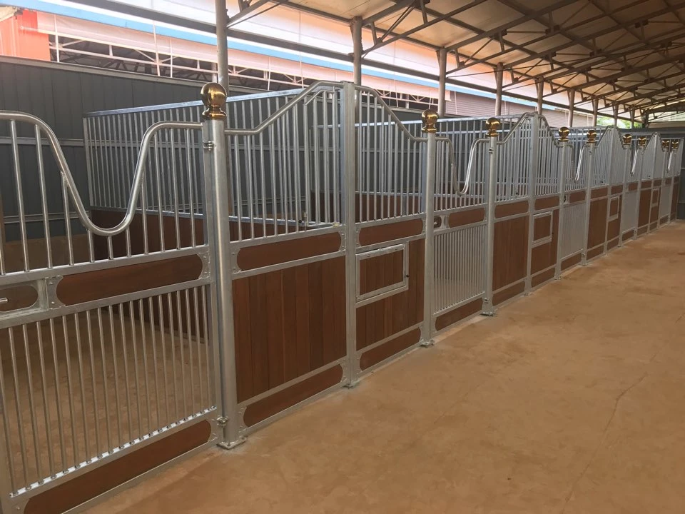 Pine Wood Horse Stall Fronts with Copper Ball