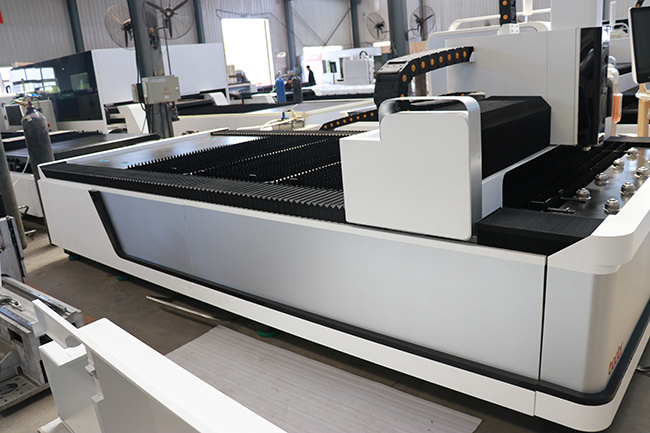 1200W Big Power Metal Sheet CNC Laser Cutter, Fiber Laser Cutting Machine for Aluminum, Steel, Metal Plate