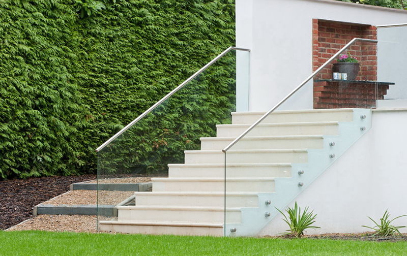 Stainless Steel Balustrade/Handrail Accessories/Stainless Steel Railing/Staircase Fittings