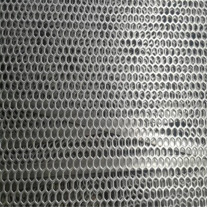 China Factory for Sale Aluminum Perforated Sheet /Galvanized Perforated Metal Mesh (XM-37)