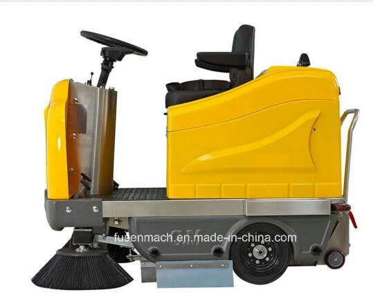 Ce Certified Sweeping Machine with Sweeping Width of 1350mm