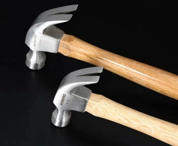American Type Magnet Claw Hammer with Wooden Handle