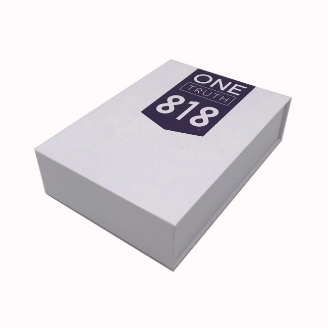 White Printing Paper Packaging Box Magnet Flap Closure