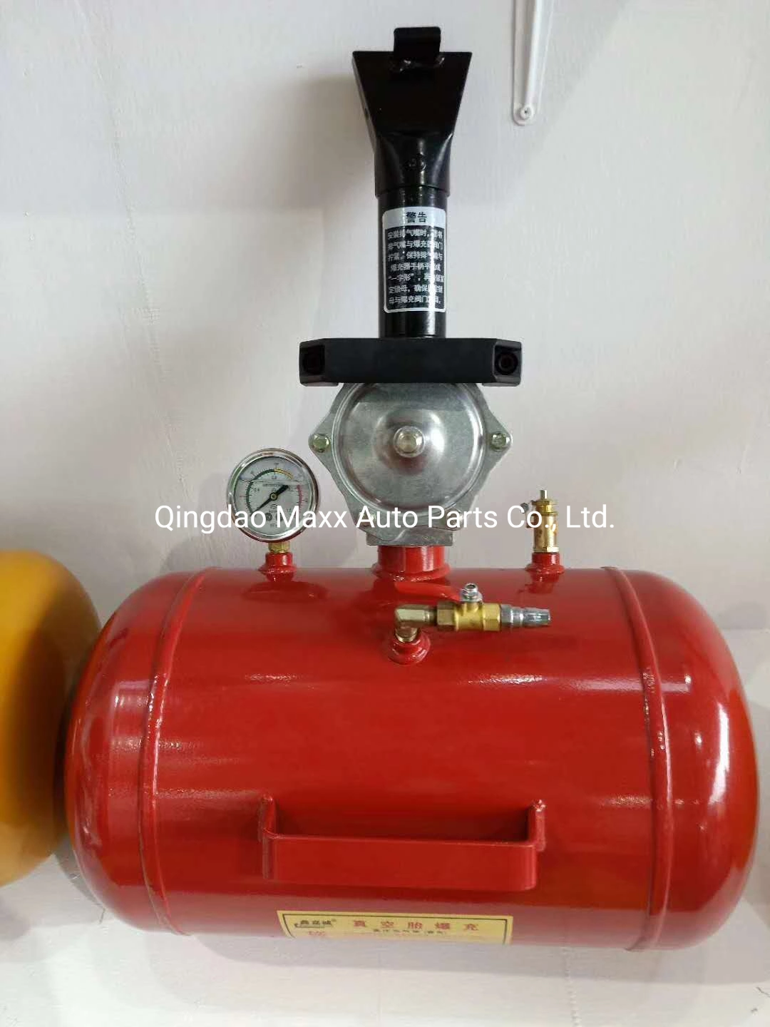 Digital Tire Inflator with Pressure Gauge