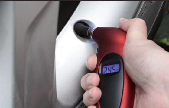 Digital LED Display Tire Pressure Gauge 100 Psi -High Accuracy