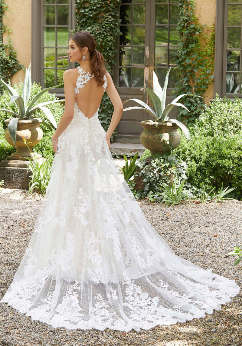 Beach Bridal Gowns Round-Neck Custom Lace Wedding Dresses M5705
