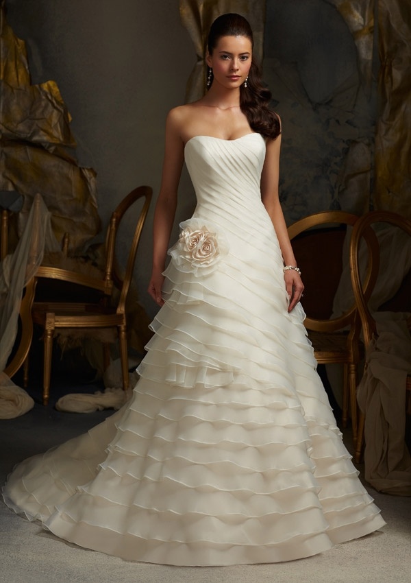 Princess Bridal Gown Ivory Organza Laryers Beach Wedding Dress