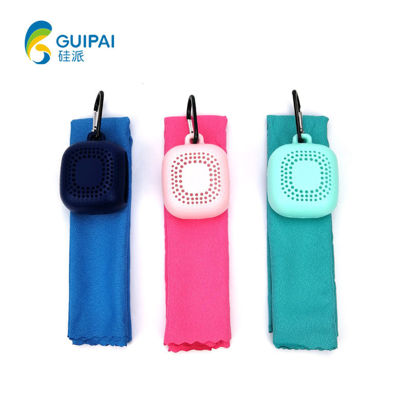 Portable Outdoor Quick Dry Sports Towel with Silicone Case for Beach Swim