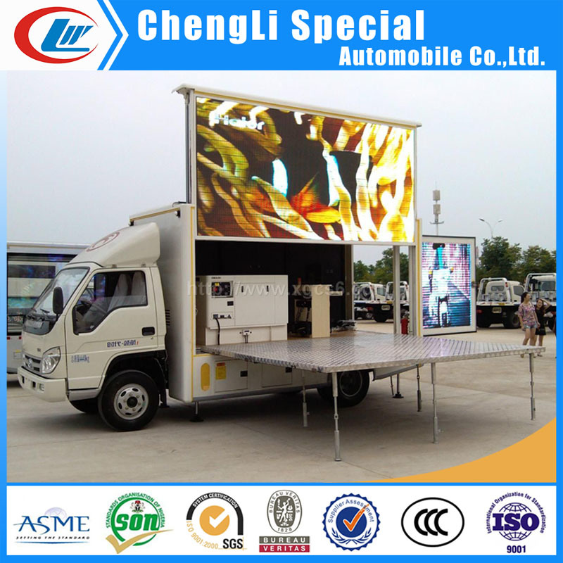 Yellow Color Sinotruk Scrolling Screen LED Advertising Truck