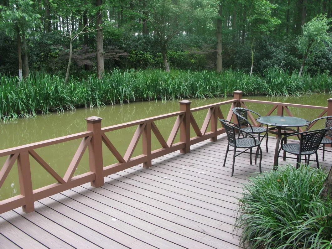 WPC Decking Outdoor Flooring, Wooden Grain Wood and Plastic Garden WPC Board/Flooring Laminate