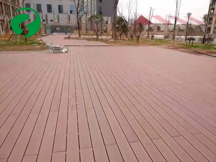 Park Dedicated WPC Co Extruded Decking