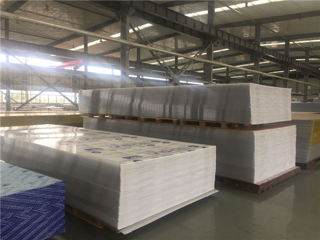 Optically Clear Polycarbonate Twin-Wall Hollow Sheet
