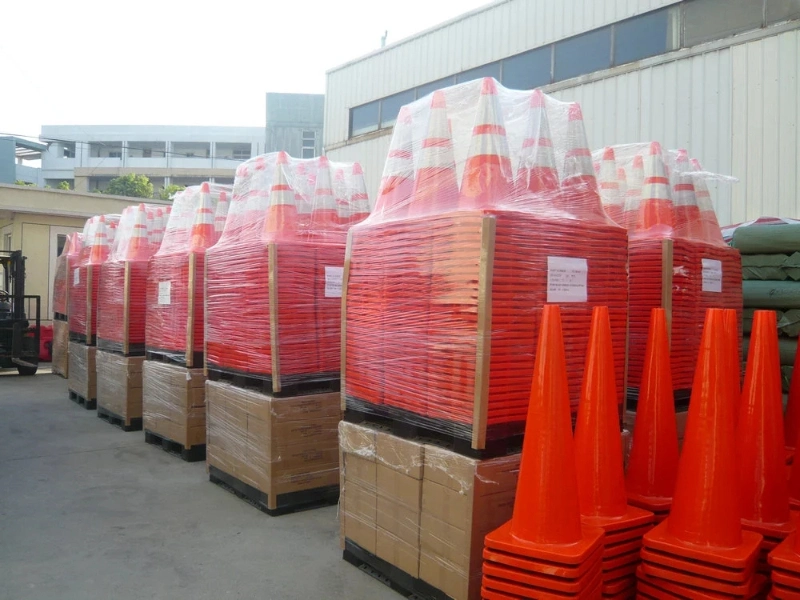 18 Inches PVC Rubber Base Safety Traffic Cone with 10cm Reflective Collar for Highway Roadside Working