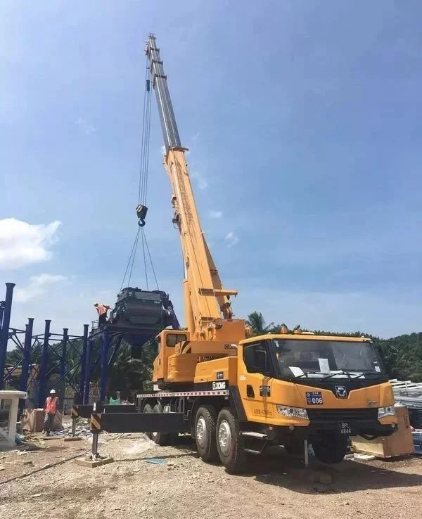 XCMG 50 Ton Electric Winch Pickup Truck Crane Qy50ka