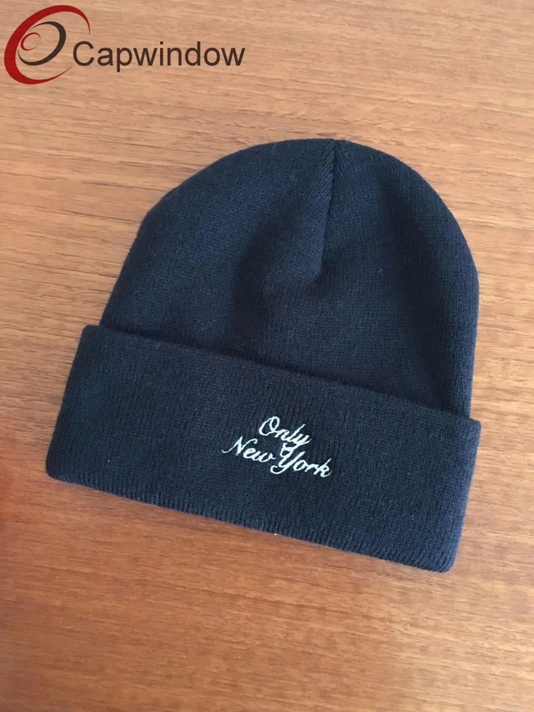 100% Acrylic Beanie /Knitted Hat with Woven Patch and Custom Woven label