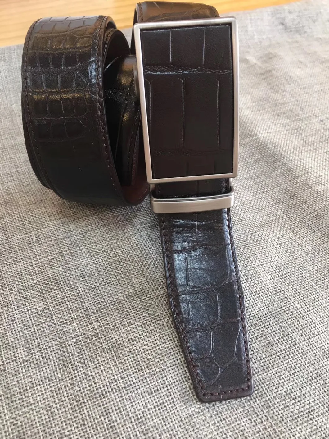 Crocodile Leather Belt with Auto Leather Patch Buckle (E3517)