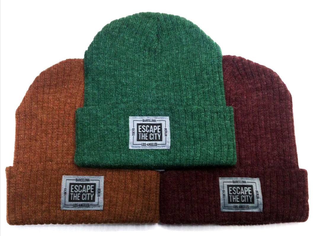 Adult High Quality Soft Knitted Plain Escape The City Woven Label Patch Cuffed Beanie Hat